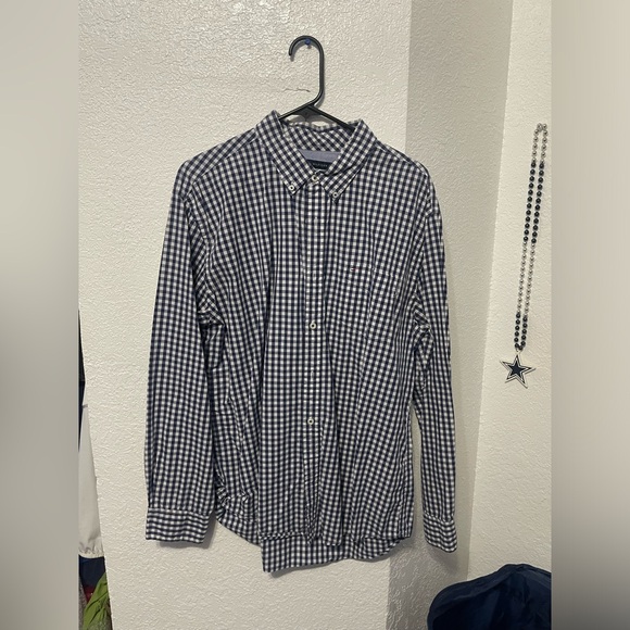 Tommy Hilfiger button up - Picture 1 of 3